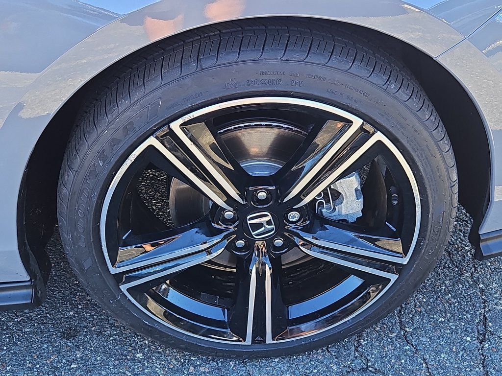 Used 2025 Honda Accord Sport image 10