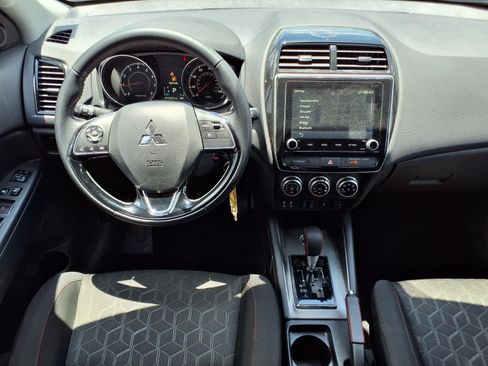 Used 2026 Mitsubishi Outlander Sport LE AWD/4WD image 13