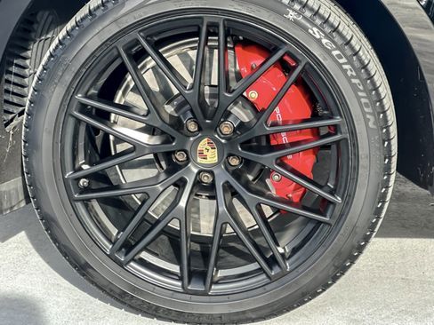 Certified 2022 Porsche Macan GTS image 26