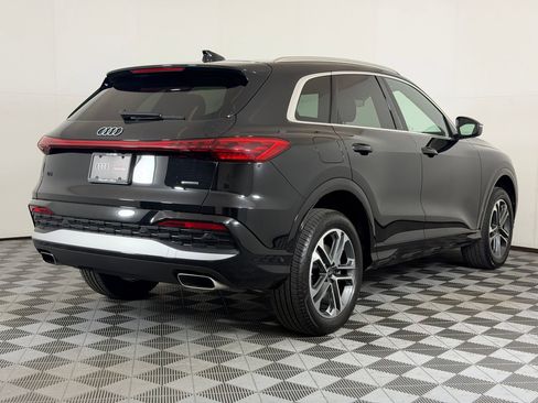 Used 2025 Audi Q5 Premium w/ Convenience Package AWD/4WD image 9