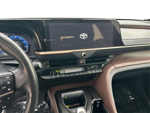 Used 2024 Toyota Crown w/ Advanced Technology Package AWD/4WD image 16