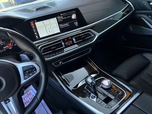Used 2020 BMW X7 M50i w/ Dynamic Handling Package AWD/4WD image 38
