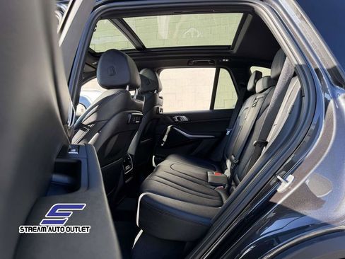 Used 2022 BMW X5 xDrive45e image 26