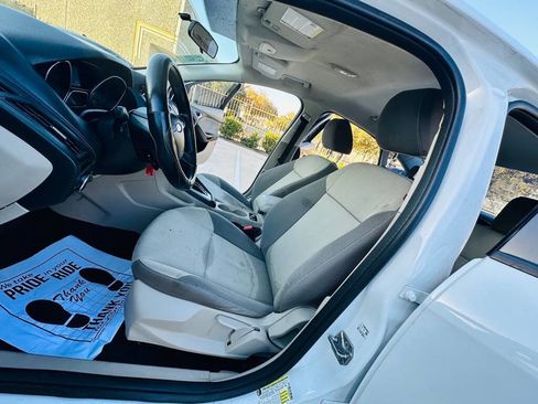 Used 2014 Ford Focus SE image 10