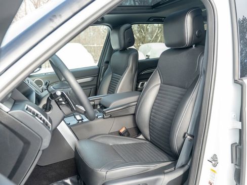 Certified 2024 Land Rover Discovery Dynamic SE image 20