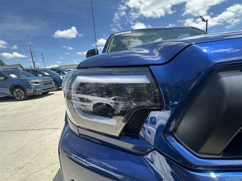 Used 2014 Toyota Tacoma PreRunner w/ SR5 Package RWD image 25