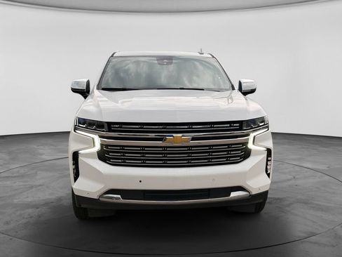 Used 2023 Chevrolet Suburban Premier AWD/4WD image 4