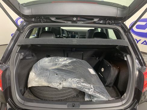 Used 2016 Volkswagen Golf R 4-Door (M6) image 36