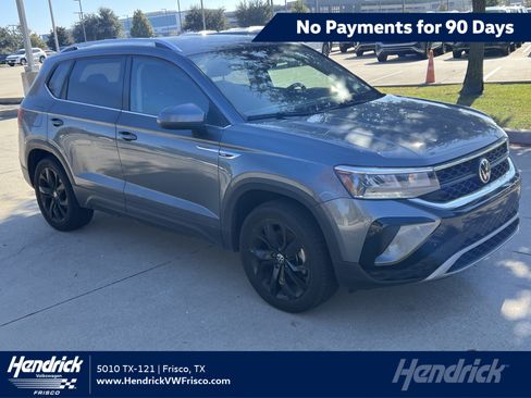 Certified 2022 Volkswagen Taos SE w/ IQ.Drive SE Package image 1