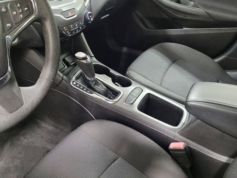 Used 2017 Chevrolet Cruze LT w/ Convenience Package FWD image 26