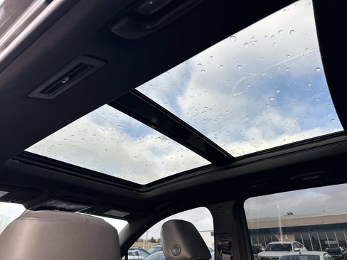 Certified 2020 Cadillac XT6 Premium Luxury image 12