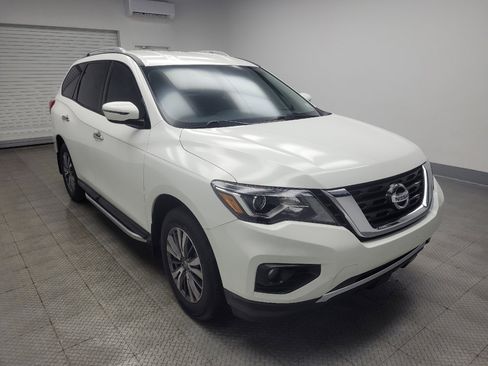 Used 2020 Nissan Pathfinder SV image 13