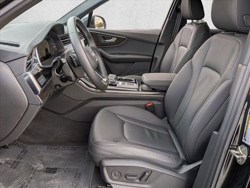 Certified 2025 Audi Q7 3.0T Premium w/ Convenience Package image 17