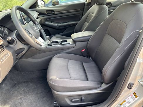 Used 2026 Nissan Altima 2.5 SV FWD image 27