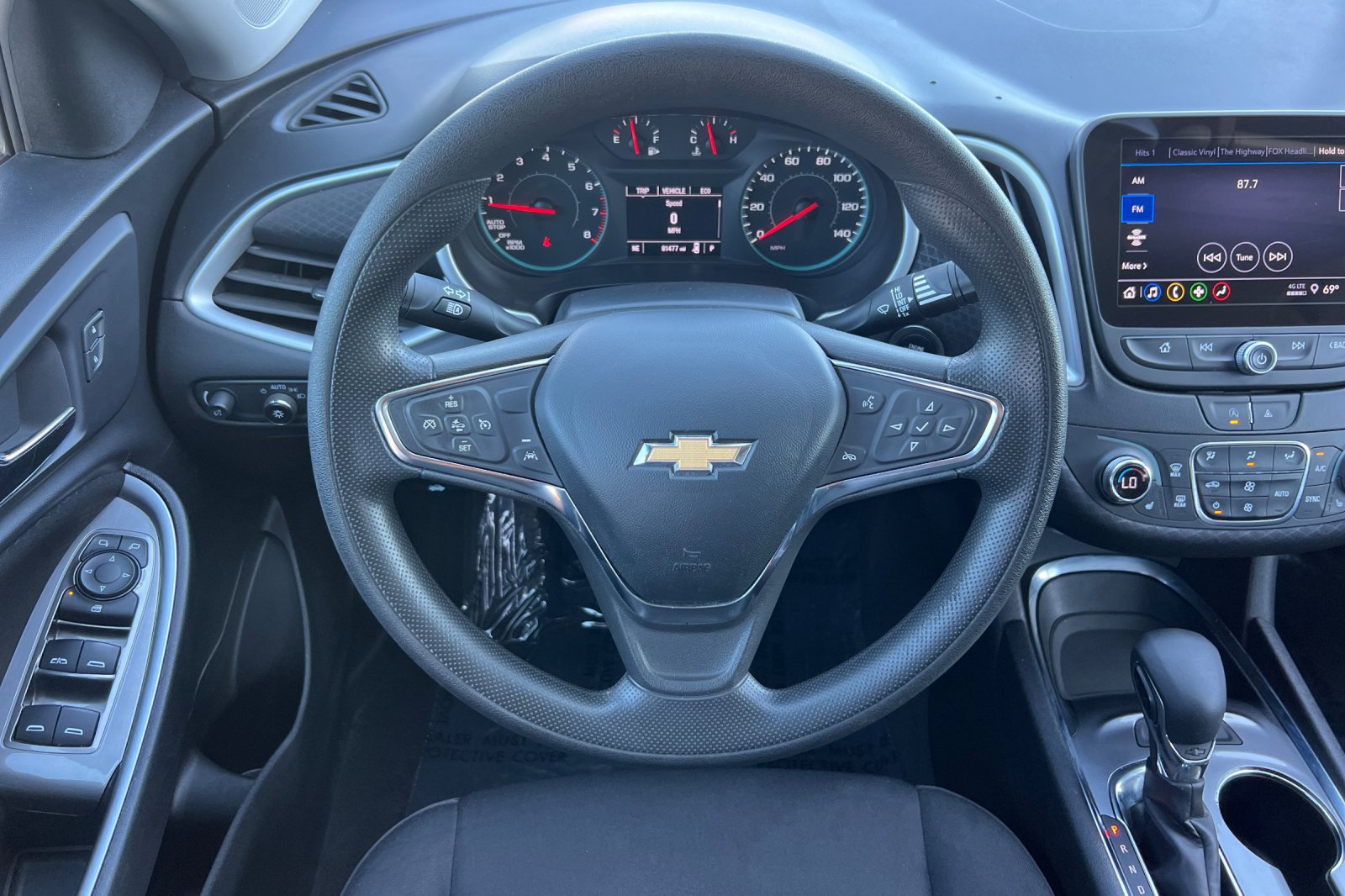 Used 2023 Chevrolet Malibu LT FWD image 15