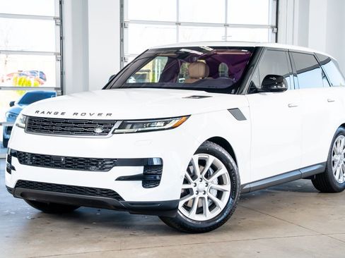 Used 2023 Land Rover Range Rover Sport SE image 2