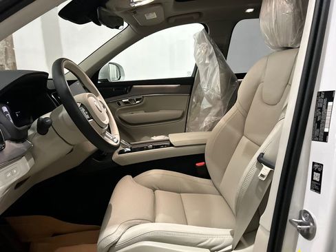 New 2026 Volvo XC90 T8 Ultra w/ Protection Package Premier AWD/4WD image 10