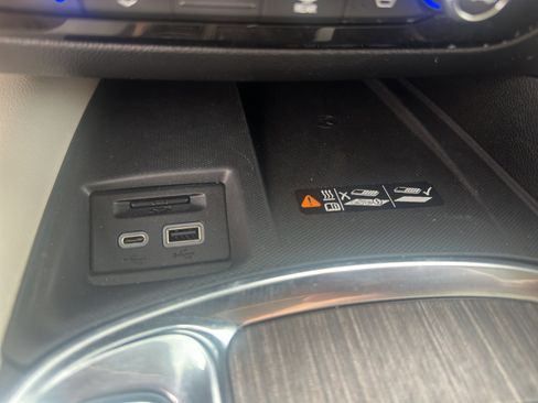 Used 2023 Buick Enclave Avenir w/ Avenir Technology Package image 20