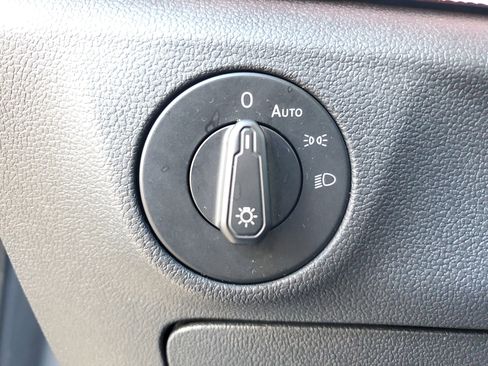 Used 2019 Volkswagen Jetta GLI image 29