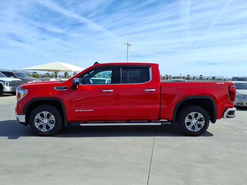 Used 2020 GMC Sierra 1500 SLE w/ SLE Value Package image 8