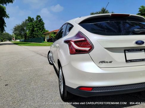 Used 2012 Ford Focus Titanium image 10