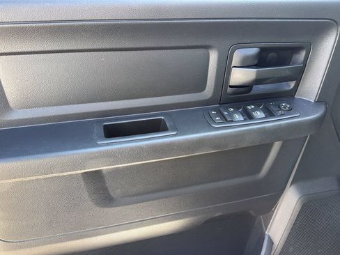 Used 2016 RAM 1500 Express RWD image 8