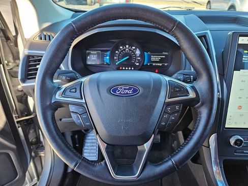 Used 2024 Ford Edge Titanium image 25