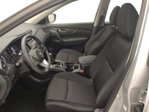 Used 2018 Nissan Rogue S FWD image 17