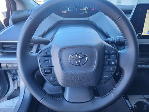 Used 2023 Toyota Prius LE image 10
