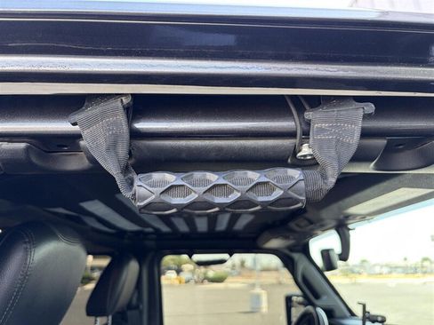 Used 2020 Jeep Wrangler Unlimited Sahara AWD/4WD image 34