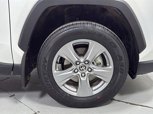 Certified 2025 Toyota RAV4 LE image 21