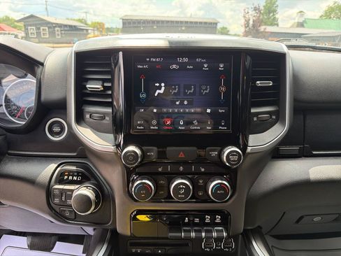 Used 2019 RAM 1500 Big Horn AWD/4WD image 11
