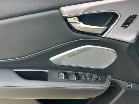 Certified 2025 Acura RDX w/ Technology Package image 11