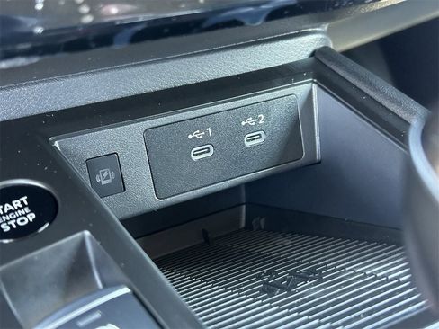 New 2025 Nissan Kicks SR image 35