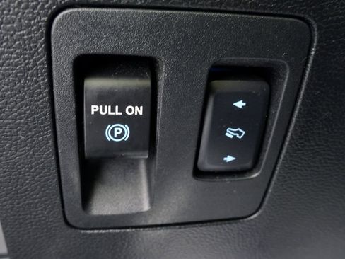 Used 2018 Ford F150 XLT w/ Equipment Group 302A Luxury AWD/4WD image 26
