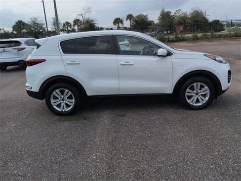 Used 2019 Kia Sportage LX image 9