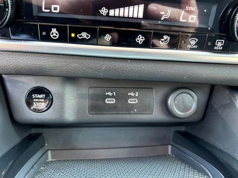 Used 2025 Nissan Rogue SV w/ SV Premium Package FWD image 20