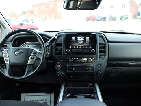 Certified 2022 Nissan Titan SV w/ SV Convenience Package image 17