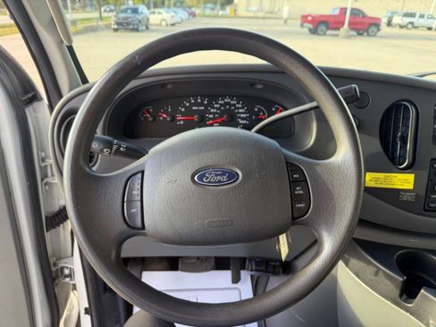 Used 2007 Ford E-350 and Econoline 350 XLT image 14
