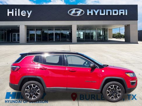 Used 2021 Jeep Compass Trailhawk image 3