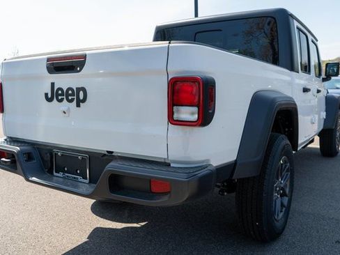 New 2026 Jeep Gladiator Sport AWD/4WD image 5