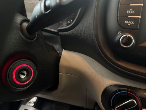 Used 2021 Kia Soul LX FWD image 32