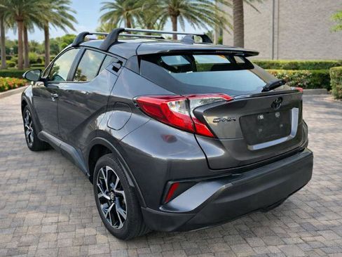 Used 2021 Toyota C-HR XLE image 6