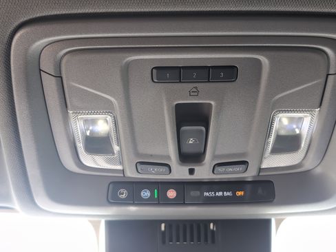 Used 2024 GMC Sierra 2500 SLT w/ SLT Premium Package image 36