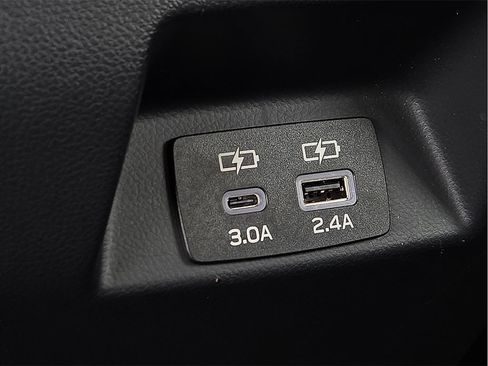 Used 2024 Subaru Crosstrek 2.0i Premium image 11