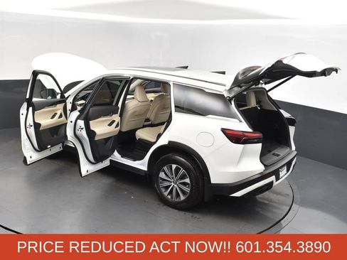 Used 2025 INFINITI QX60 Pure FWD image 2