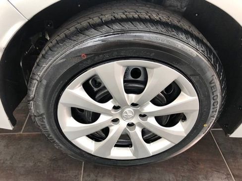 Used 2024 Toyota Corolla LE image 6