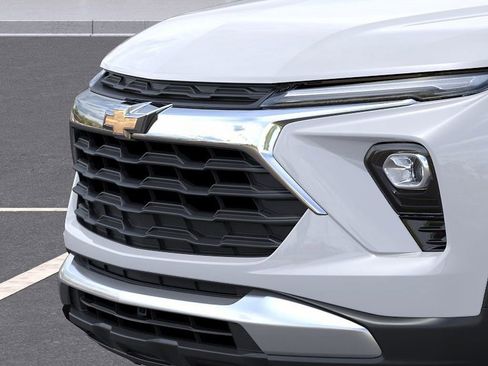 New 2026 Chevrolet TrailBlazer LT w/ Midnight Edition AWD/4WD image 13