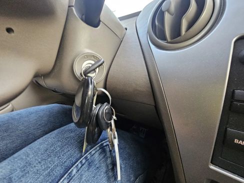 Used 2006 Saturn ION Level 3 w/ Leather Trim Pkg image 15