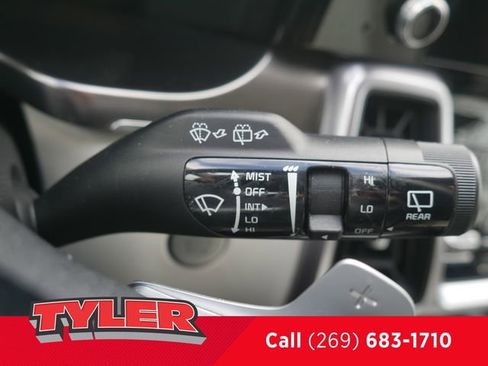 Used 2023 Kia Sorento EX image 23